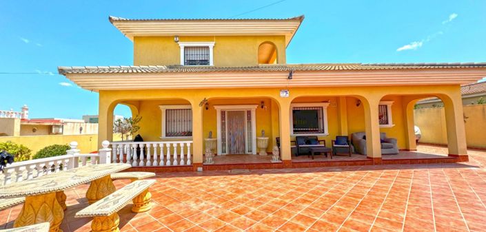 Image No.6-6 Bed Villa for sale