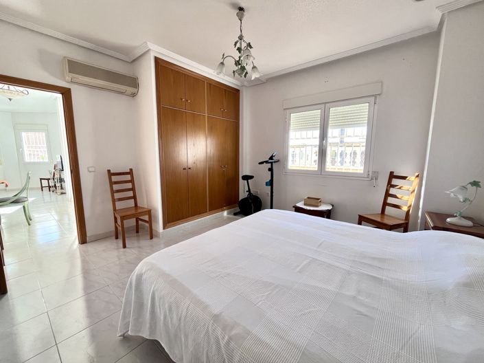 Image No.24-4 Bed Villa for sale