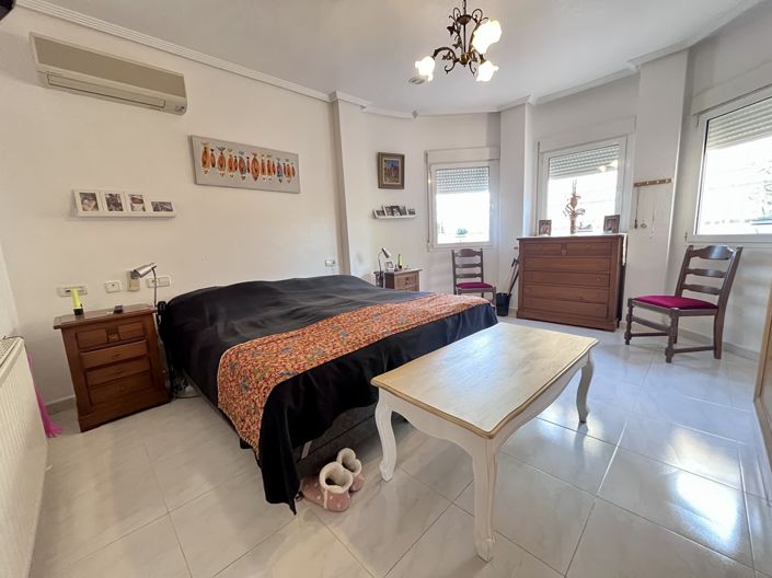 Image No.9-4 Bed Villa for sale