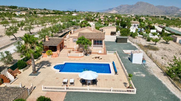 Image No.2-5 Bed Villa for sale