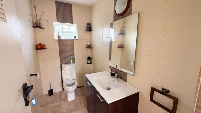 Image No.30-5 Bed Villa for sale