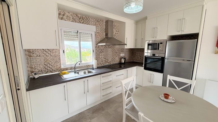 Image No.54-5 Bed Villa for sale