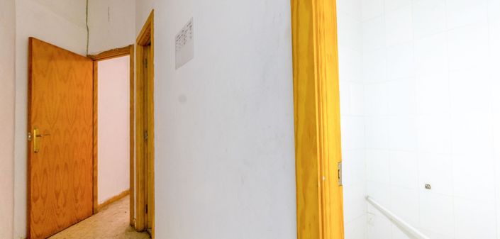 Image No.25-1 Bed Commercial for sale