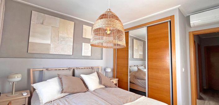 Image No.25-3 Bed Townhouse for sale