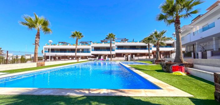 Image No.36-3 Bed Townhouse for sale