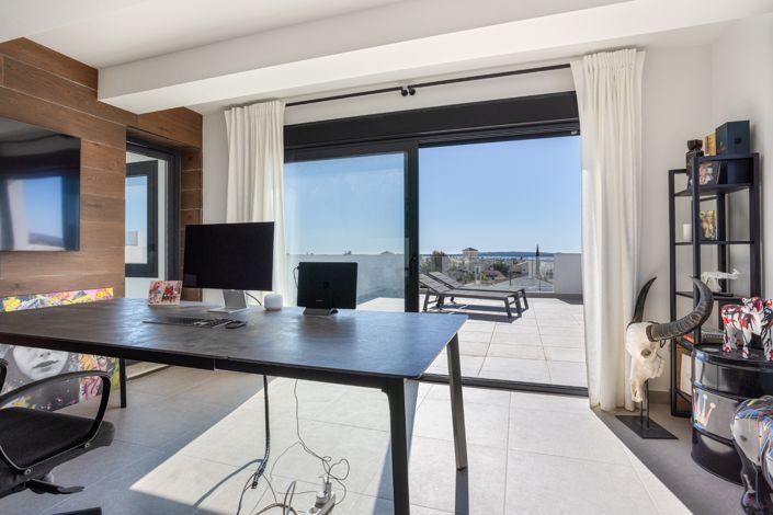 Image No.24-3 Bed Villa for sale