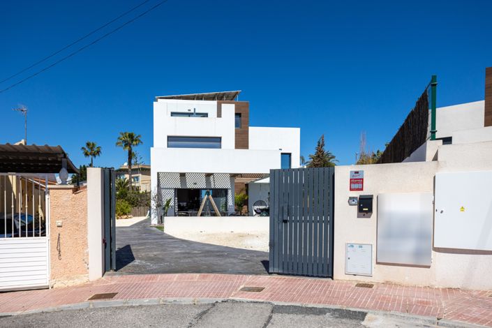Image No.33-4 Bed Villa for sale