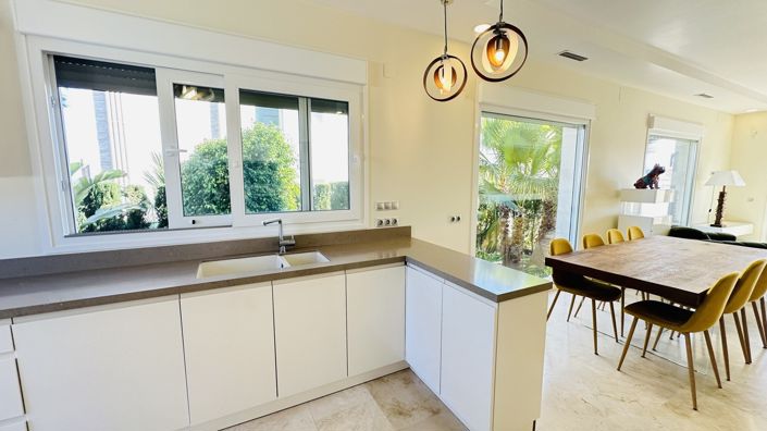 Image No.17-5 Bed Villa for sale