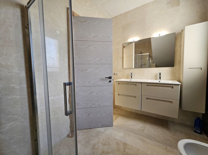 Image No.23-5 Bed Villa for sale