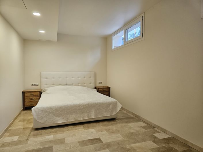 Image No.22-5 Bed Villa for sale