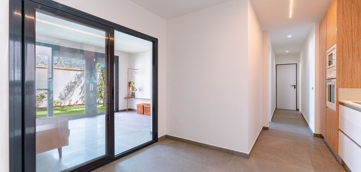 Image No.40-5 Bed Villa for sale