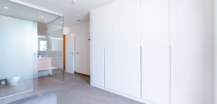 Image No.44-5 Bed Villa for sale