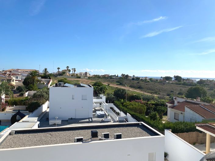 Image No.24-3 Bed Villa for sale