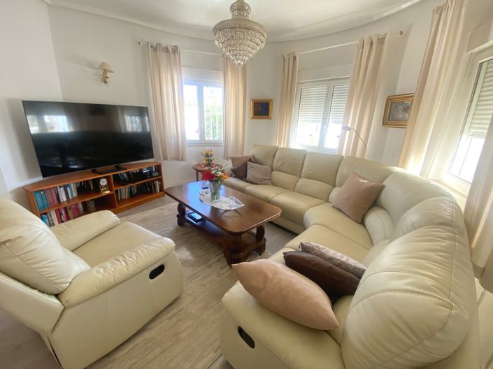 Image No.3-3 Bed Villa for sale