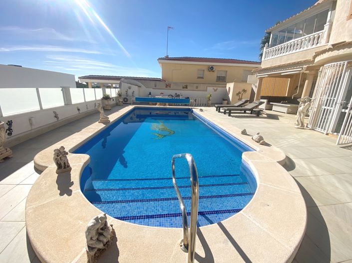 Image No.43-3 Bed Villa for sale