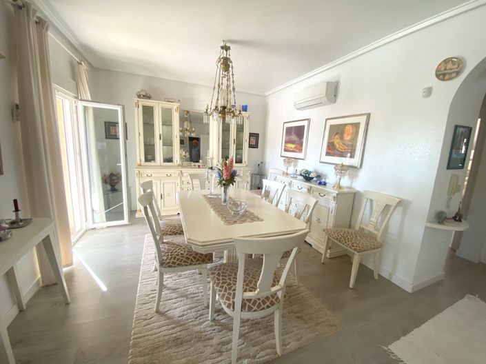 Image No.6-3 Bed Villa for sale