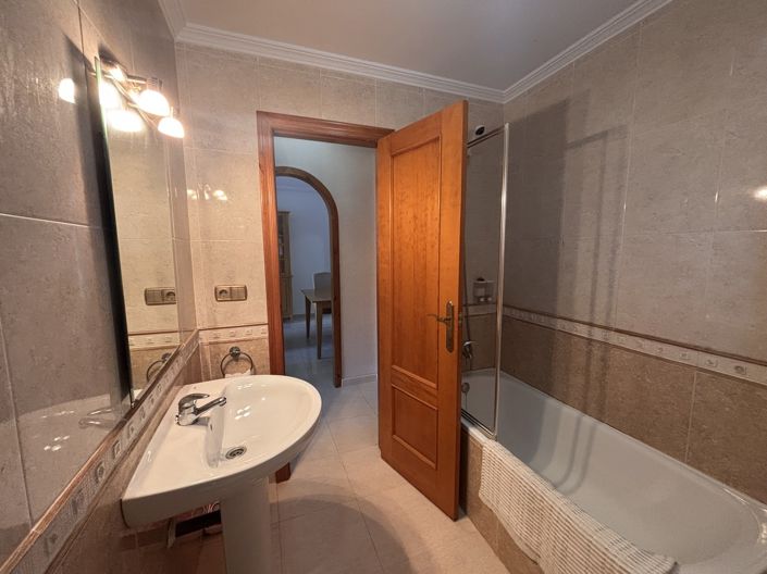 Image No.18-2 Bed Apartment for sale