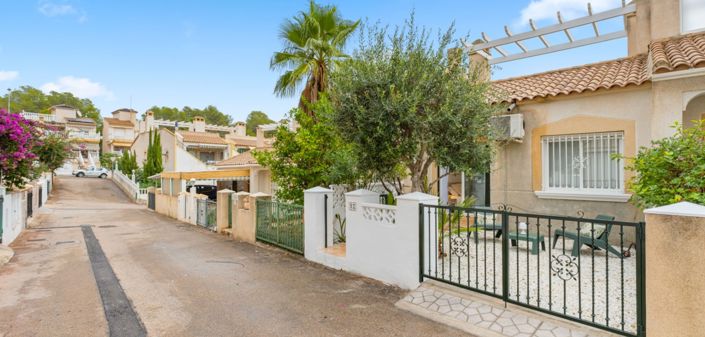 Image No.11-2 Bed Townhouse for sale