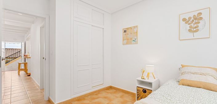 Image No.17-2 Bed Townhouse for sale