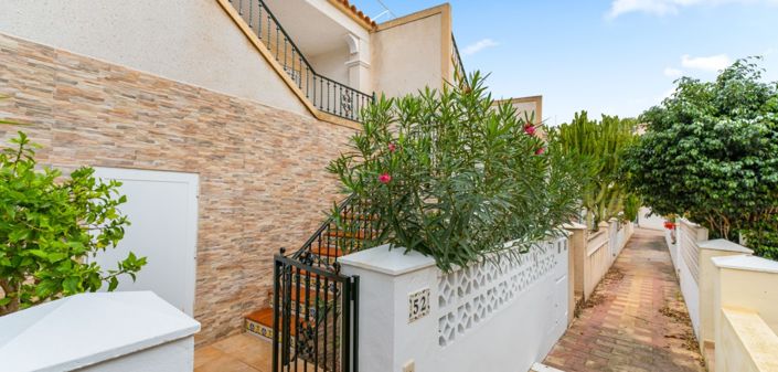 Image No.31-2 Bed Townhouse for sale