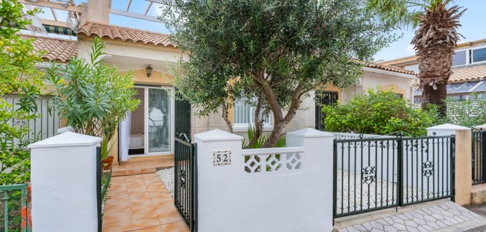 Image No.8-2 Bed Townhouse for sale