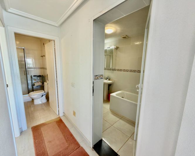 Image No.10-3 Bed Villa for sale