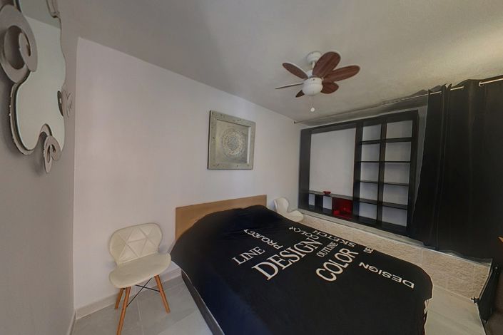 Image No.39-6 Bed Property for sale