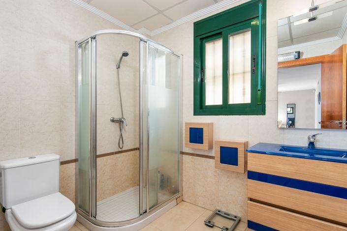 Image No.15-4 Bed Villa for sale