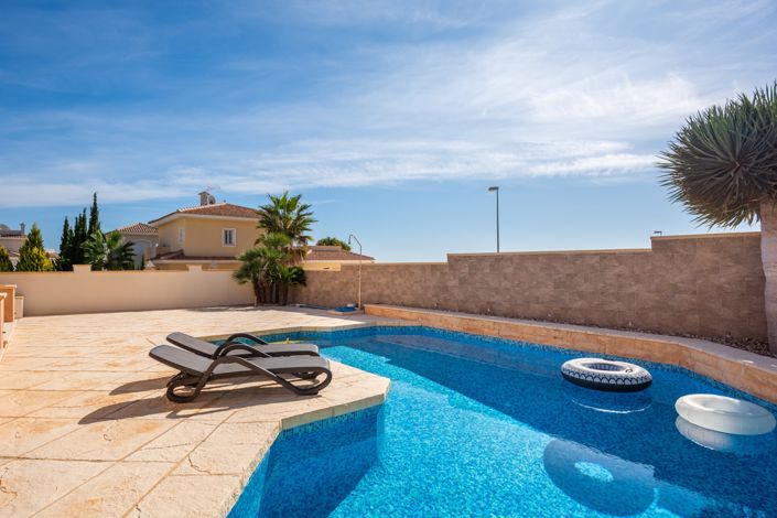 Image No.22-4 Bed Villa for sale