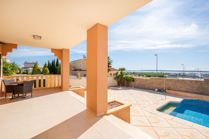 Image No.24-4 Bed Villa for sale