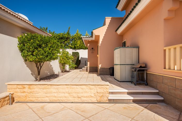 Image No.25-4 Bed Villa for sale