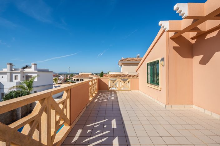 Image No.28-4 Bed Villa for sale