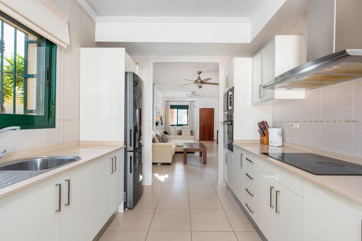 Image No.7-4 Bed Villa for sale