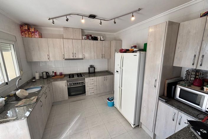 Image No.3-5 Bed Property for sale