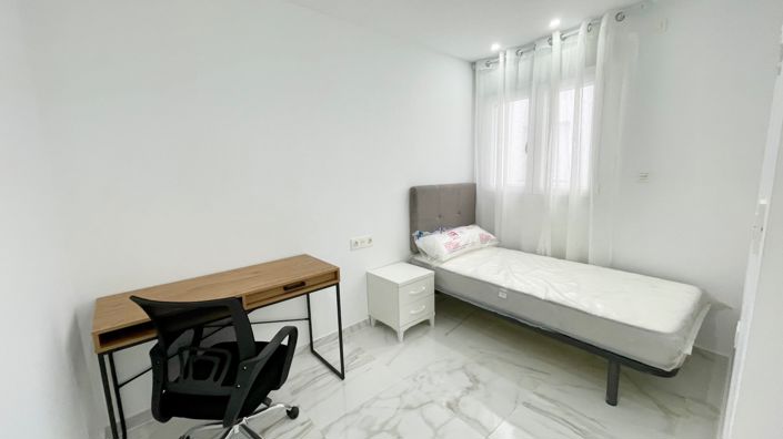 Image No.10-2 Bed Apartment for sale
