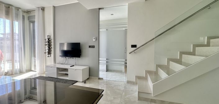 Image No.27-3 Bed Villa for sale