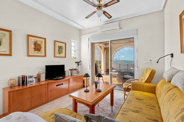 Image No.15-2 Bed Townhouse for sale