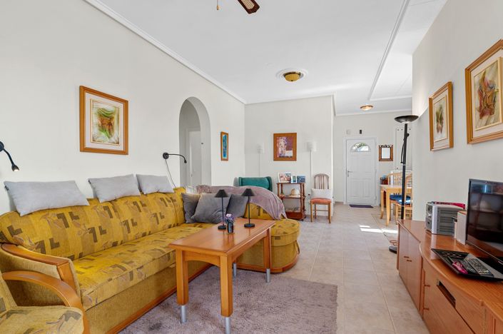 Image No.17-2 Bed Townhouse for sale