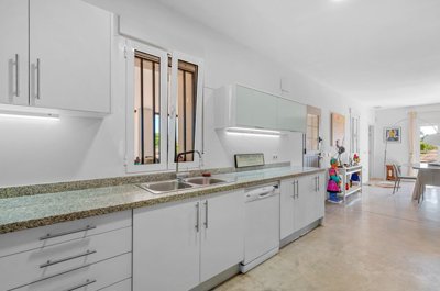 o1j6t2rs0k1o1rqrm1noj1qk012v451