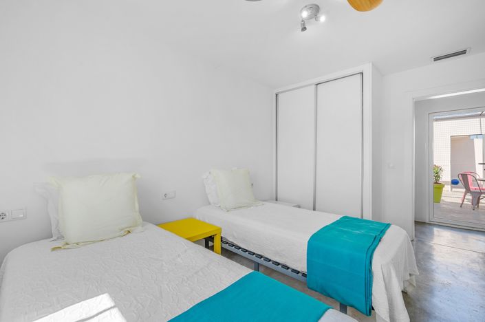 Image No.22-5 Bed Country Property for sale