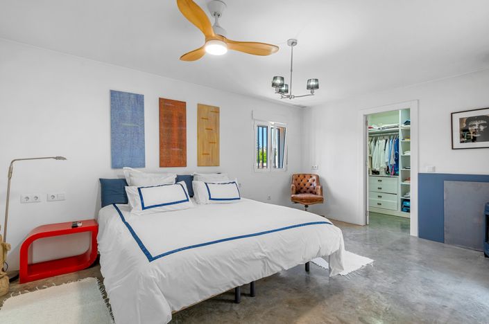 Image No.24-5 Bed Country Property for sale