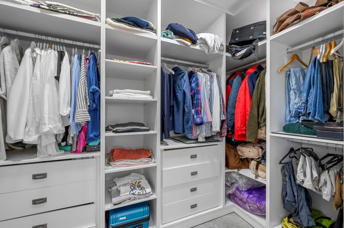 Image No.27-5 Bed Country Property for sale