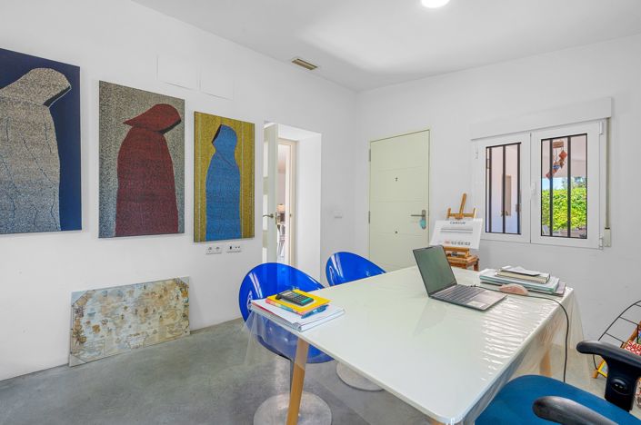 Image No.31-5 Bed Country Property for sale