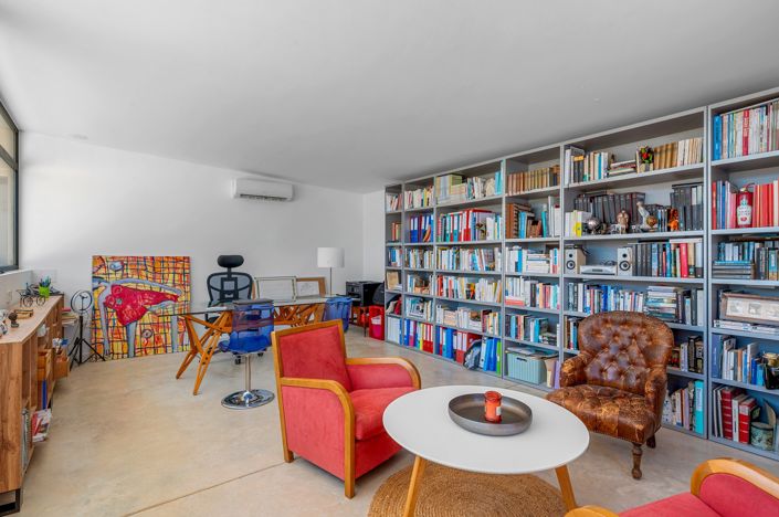 Image No.36-5 Bed Country Property for sale