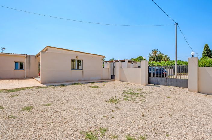 Image No.42-5 Bed Country Property for sale