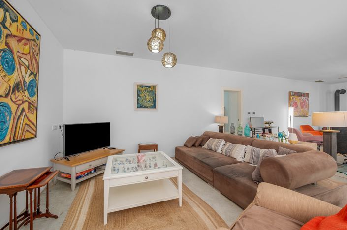 Image No.6-5 Bed Country Property for sale