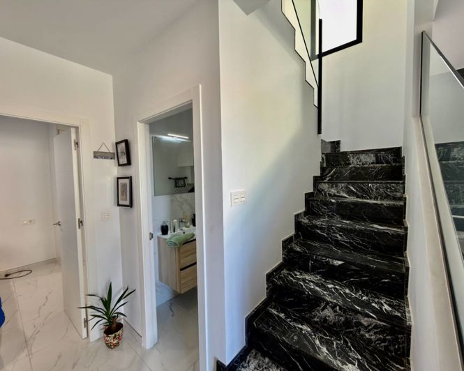 Image No.6-3 Bed Villa for sale