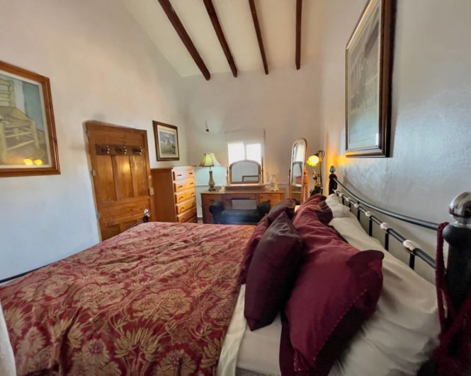 Image No.10-4 Bed Country Property for sale