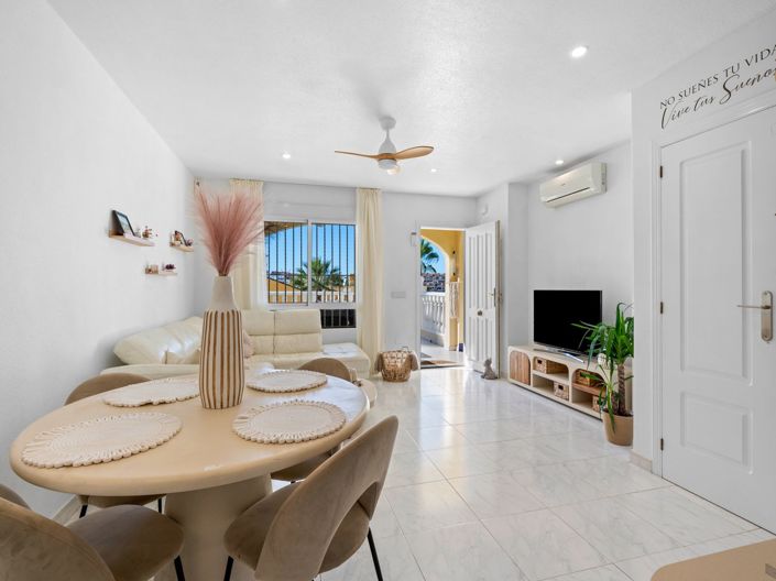 Image No.20-3 Bed Property for sale