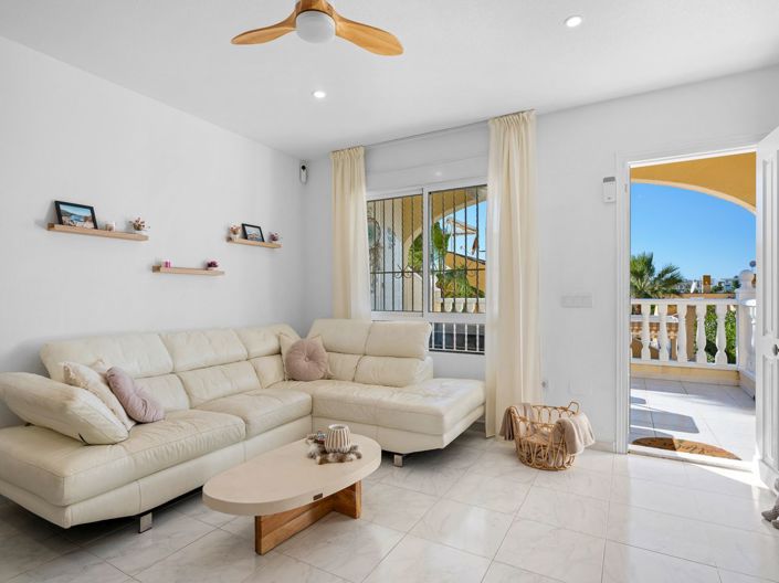 Image No.21-3 Bed Property for sale